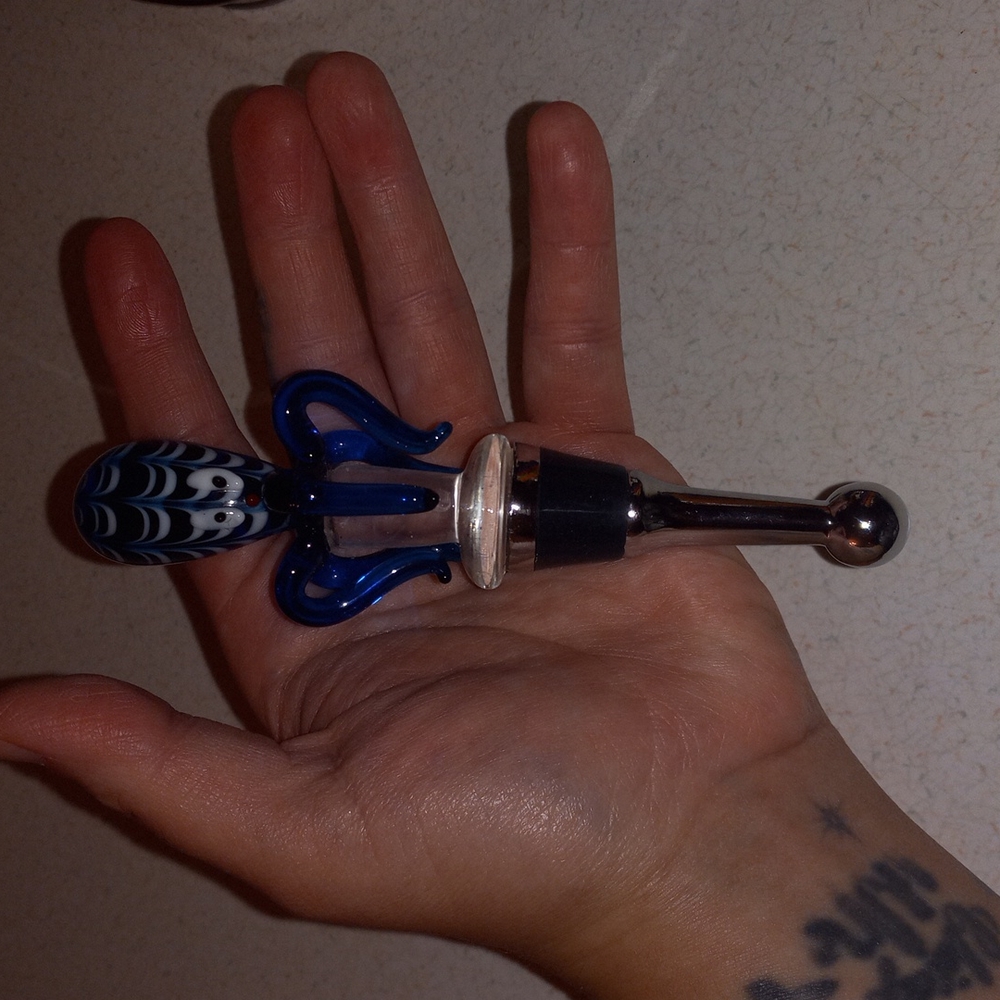 Glass 🐙 Octopus wine 🍷 stopper